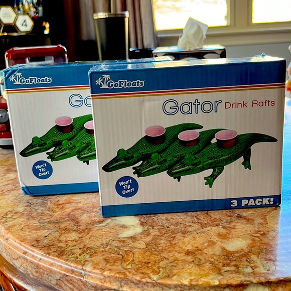 GoFloats Other - GoFloats Inflatable Alligator Gator Drink Raft Holders 3 Pack Solo Cup